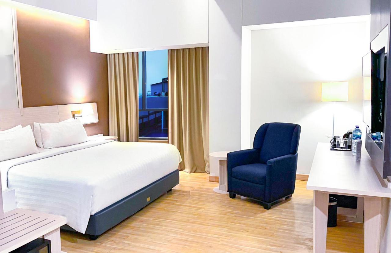 Harper Palembang By Aston Hotel Eksteriør billede